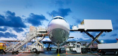 Срочная доставка грузов: преимущества авиаперевозок с компанией «Транзит»